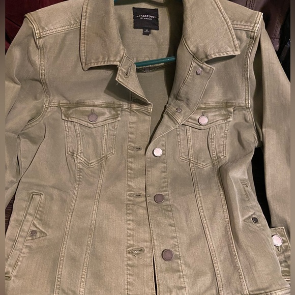 Women’s Green Denim Jacket - Picture 4 of 8
